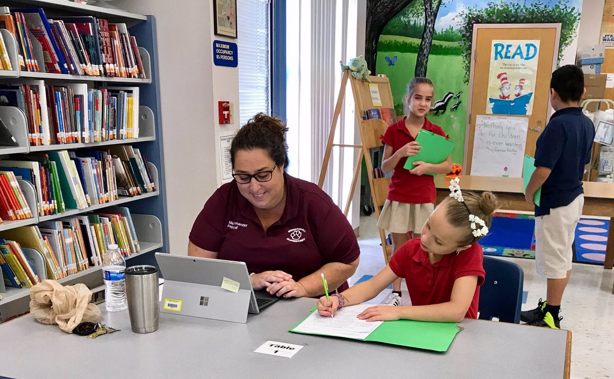 Mendenhall_ES's tweet image. School wide data chats were a huge success! Students are reaching their goals! #datachats #goalsetting