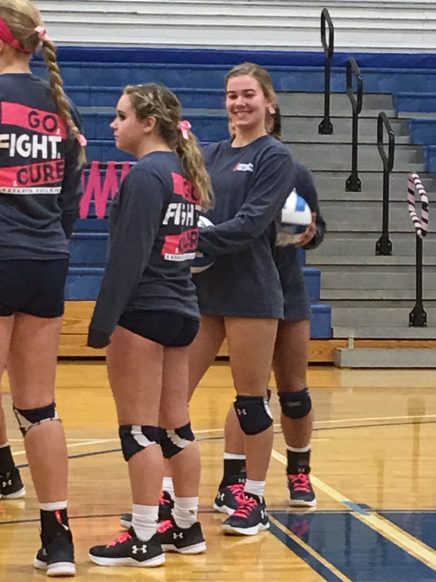 Sara Beth is ready for "Volley for a Cure" night at tonight's match vs. SWIC 💙🏐🎀💗#KCVB
