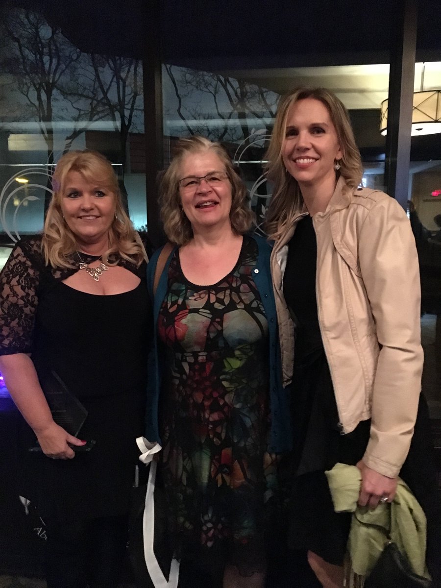 IndHealthCon's tweet photo. Some #latepost photos from the #OctoberMoonGala last night... #Indigenous #Health #IndHealthCon https://t.co/gvuE55kJae