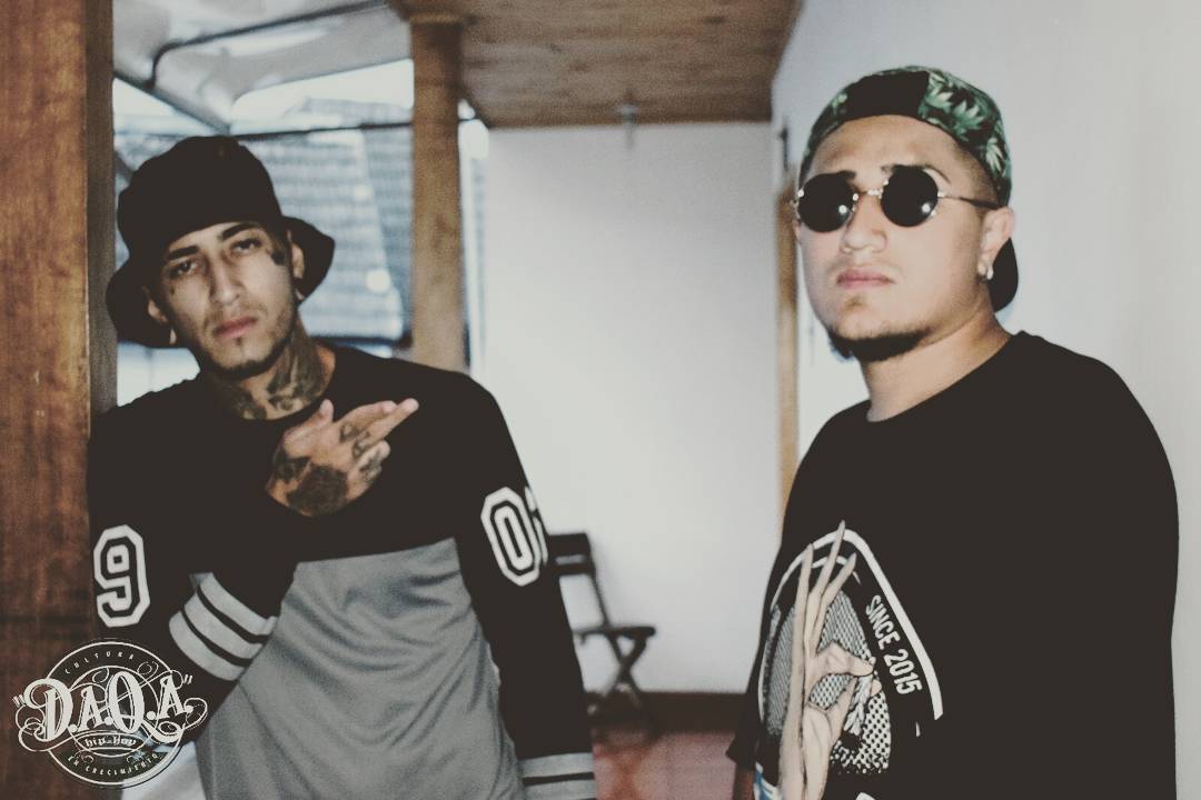 BeatHazard_'s tweet photo. ¡ BEAT MAN BTA × NEUTRO SHORTY ! 

"TENGO UNOS SECUACES BOLETA QUE TIENEN INSTINTO HOMICIDA"⚡⚡

#BTA #LOSVATOSINC 

@DAQAHIPHOP 📷📷. https://t.co/kOVvm7LLNV