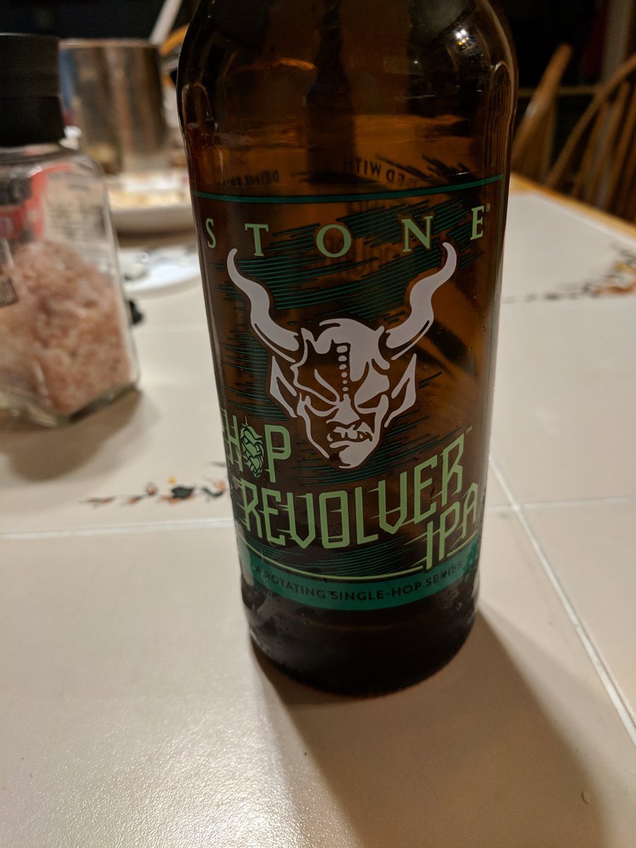 mgtavani's tweet photo. Well done, @StoneBrewing with the Mandarina Bavaria #hoprevolver https://t.co/8sztN1ZqCR