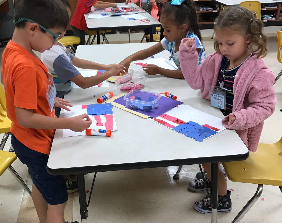 SpecialsRocks6's tweet photo. #HaileyComets making art https://t.co/gInR5z3qky