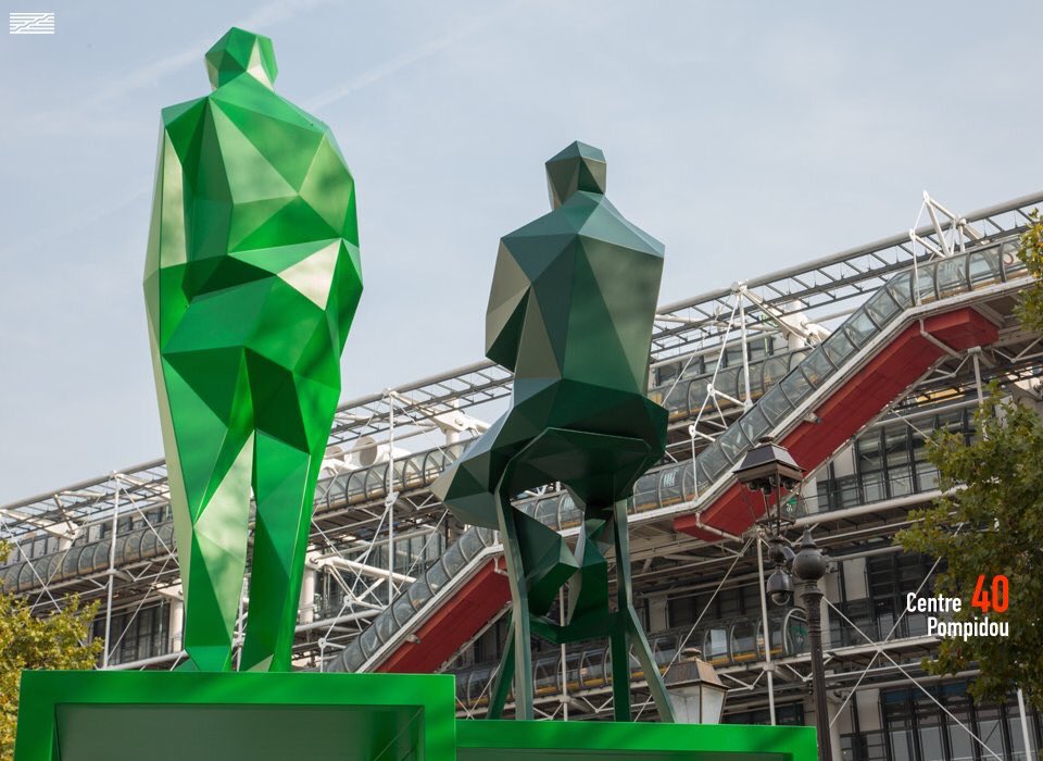 Paris_by_Elodie's tweet photo. Say hello to a new sculpture in Paris: architects Renzo Piano &amp; Richard Rogers seen by #XavierVeilhan.
#FocusPianoRogers
#CentrePompidou40 https://t.co/6XdH4kvK2R