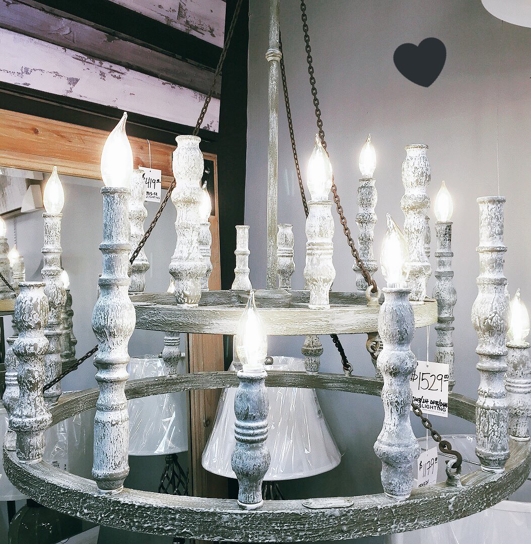 living_lighting's tweet photo. Today we are visiting our store in #Gravenhurst π!Take a sneak peek π at our inspiring findings ππΌπ
.
#Muskoka #livinglighting #sneakpeek https://t.co/gy3A7ILfZb