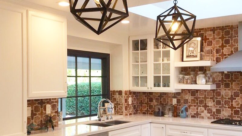 ARTObrick's tweet photo. 🍁🍂 Falling for Tile 🍂🍁
https://t.co/6bCXVv2U4S
#fallingfortile #kitchendesign #walltilewednesday https://t.co/1bUU8kVBMh