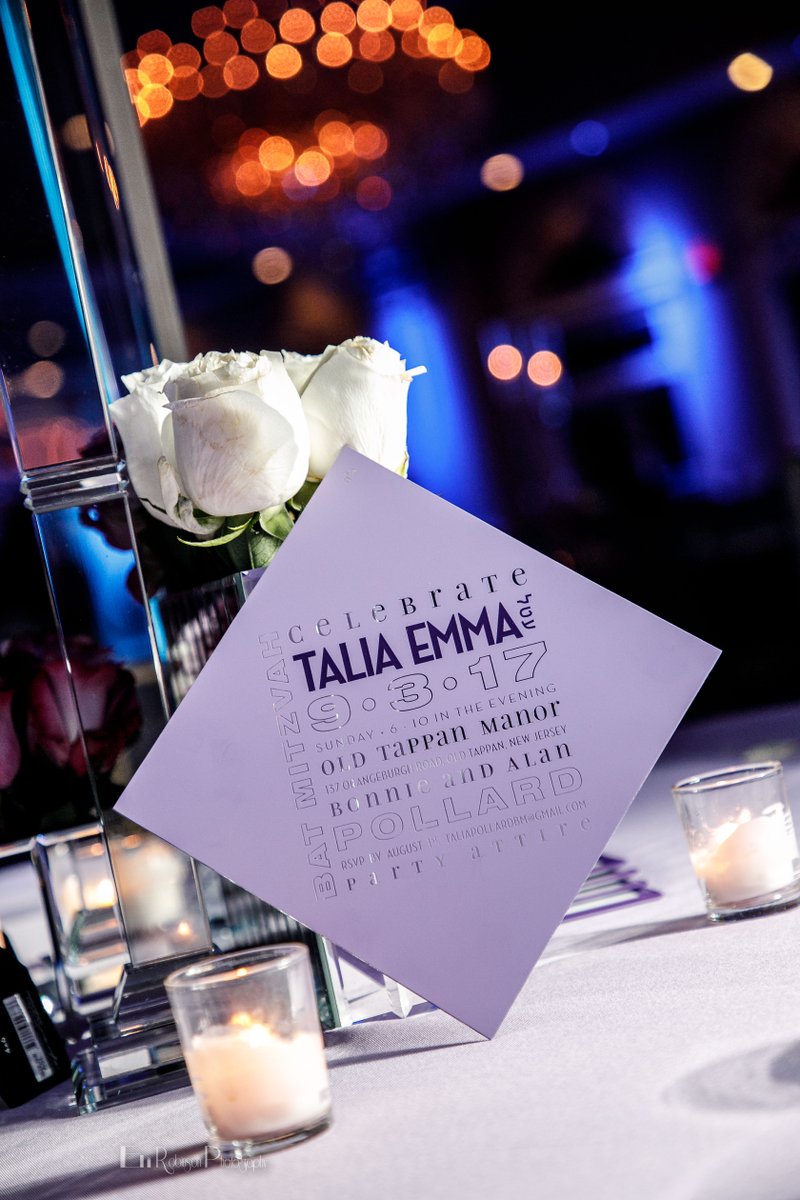 MiChicascater's tweet photo. Flowers by Quixotic Events #batmitzvah #barmitzvah #oldtappanmanor #party #purpleparty #birthdayparty #eventplanner Eli Robinson Photography https://t.co/57Je0t08oH