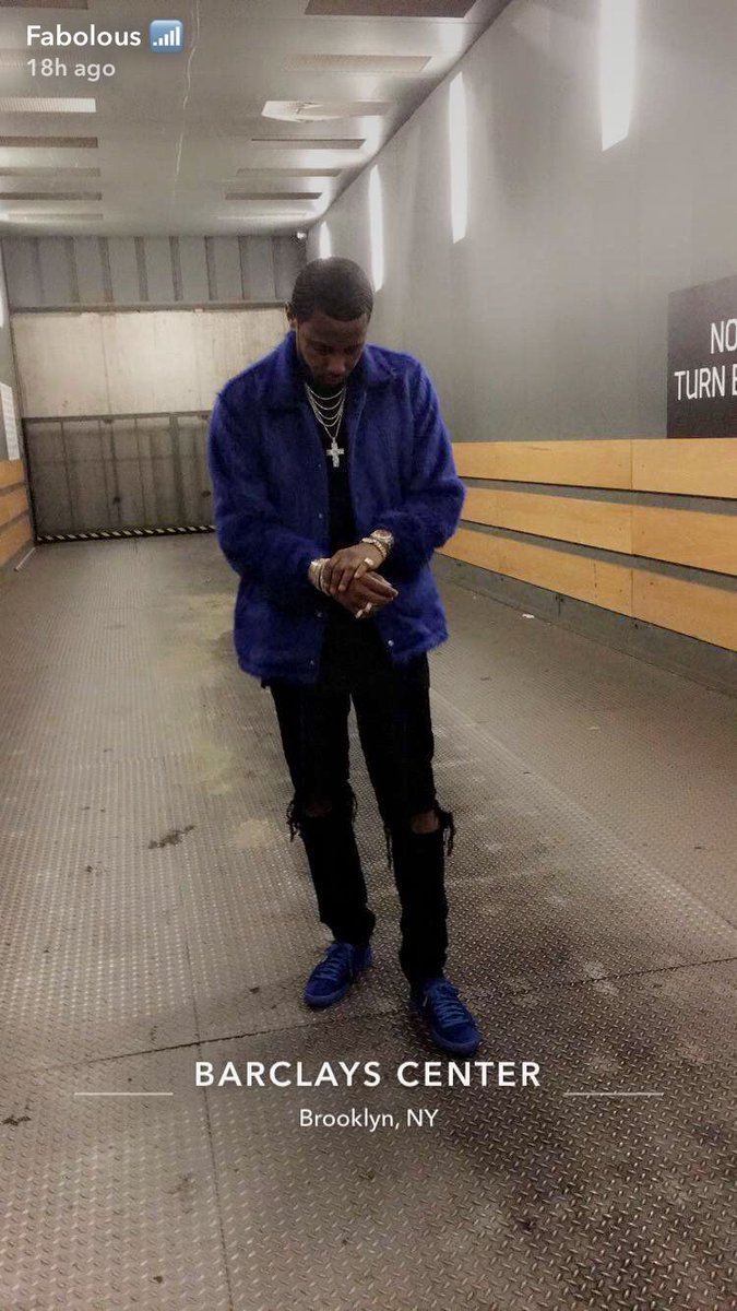 msloso91's tweet photo. @myfabolouslife birthday 🎉 1 month away Nov 1️⃣8️⃣ ♏️. He about to act real uncivil #GoyardBag 🤑 https://t.co/1mmHjWi8kZ