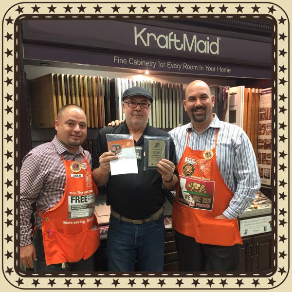 HDepotChick's tweet photo. Congratulations Bill! Thank you for all you do for our store! #met #oneteam #hdpride1001 #D20Nation #PacNorthProud https://t.co/CWO1fv5HOt