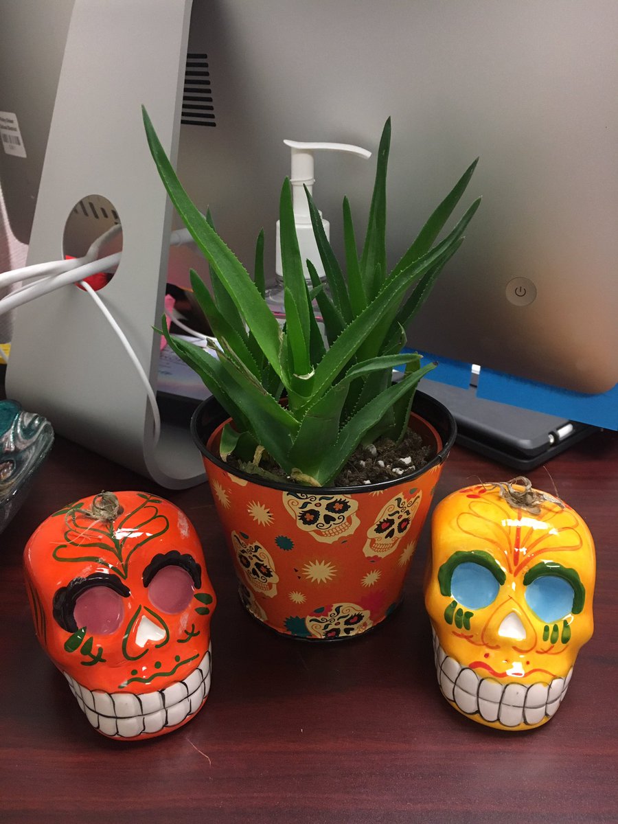 GuidingOutcomes's tweet photo. #Dayofthedead is approaching, JOIN @PixleyUSD in celebrating the traditions of our community. #Acompanenos a #Celebrar #lacelebracion de #alegria #DiadelosMuertos Nov. 1,2017 https://t.co/fAqgbPxstk