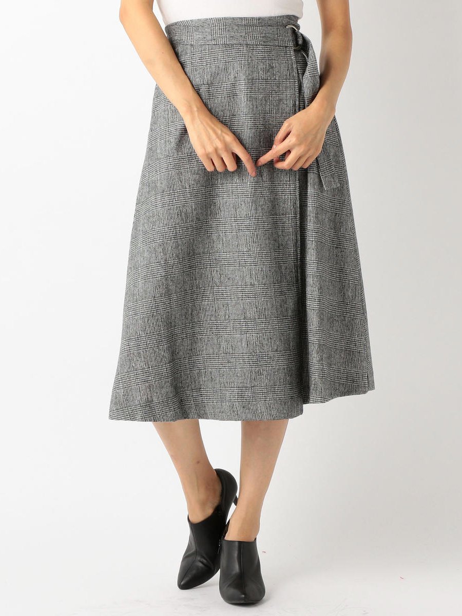 Unrelish アンレリッシュ V Twitter 柄ロング巻きスカート 今季注目のグレンチェック柄で仕上げた巻きスカート です ウエスト部分にはリング付きのベルトをあしらい これ1つでくびれコンシャスに着られます メンズ顔な柄はスカートでフェミニンに取り入れるのが