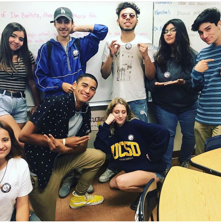 LA_StudentsDsrv's tweet photo. .@DrRefRodriguez Marshall HS wants to #endrandomsearches! Listen to the youth! Stop the criminalization! #here2learn #studentsdeserve #lausd https://t.co/FeG4bQFo8N