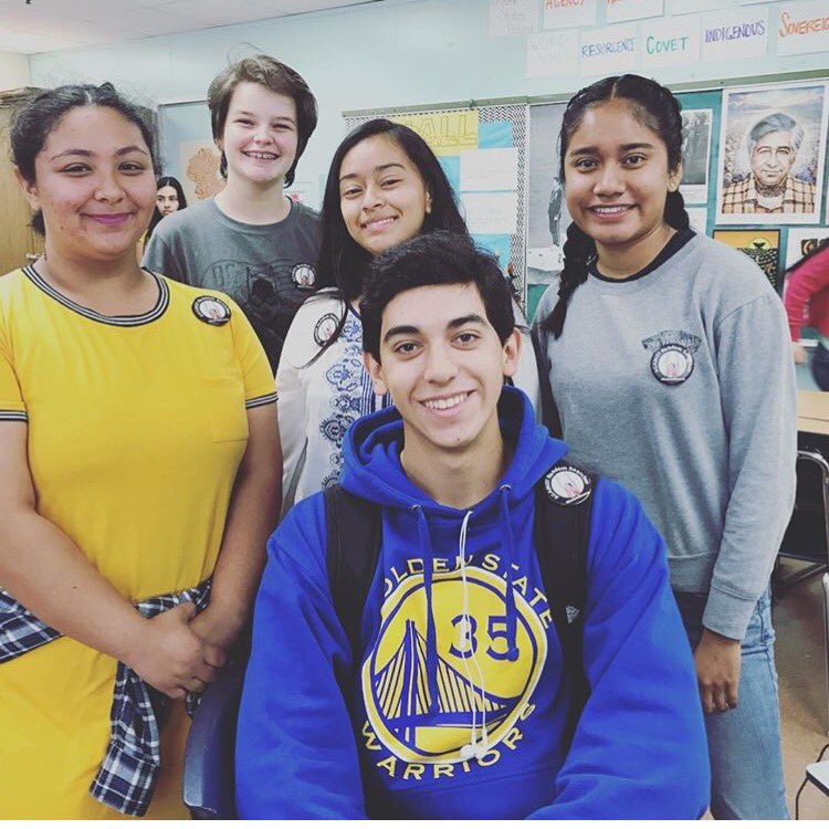LA_StudentsDsrv's tweet photo. .@DrRefRodriguez Marshall HS wants to #endrandomsearches! Listen to the youth! Stop the criminalization! #here2learn #studentsdeserve #lausd https://t.co/FeG4bQFo8N