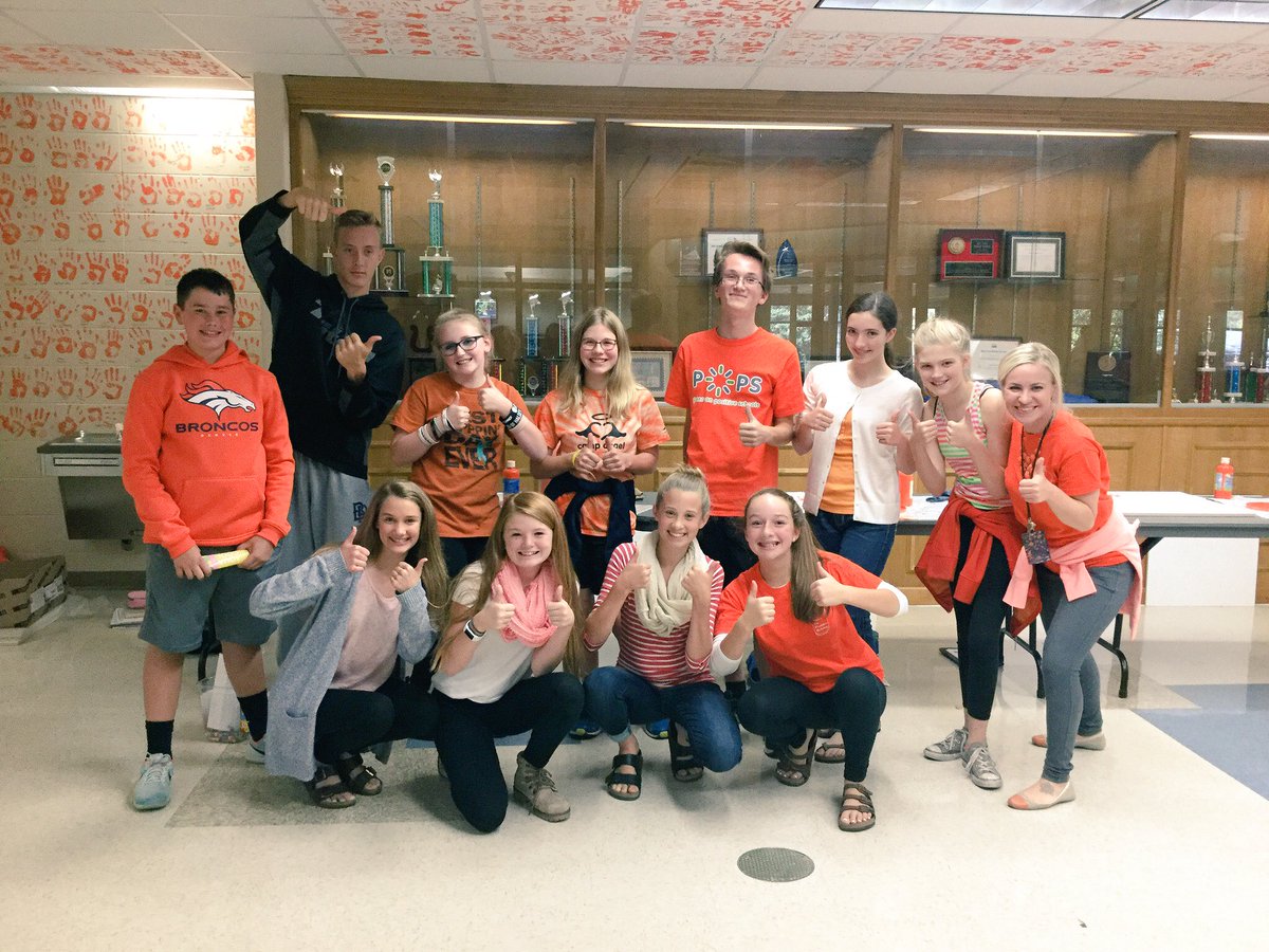 JenPerryBV's tweet image. BVMS Particiaptes in annual Orange Hands day to stand up &amp;amp; pledge against bullying. Don't be a bystander. #unityday2018 #POPS @hssdbv @HSSD