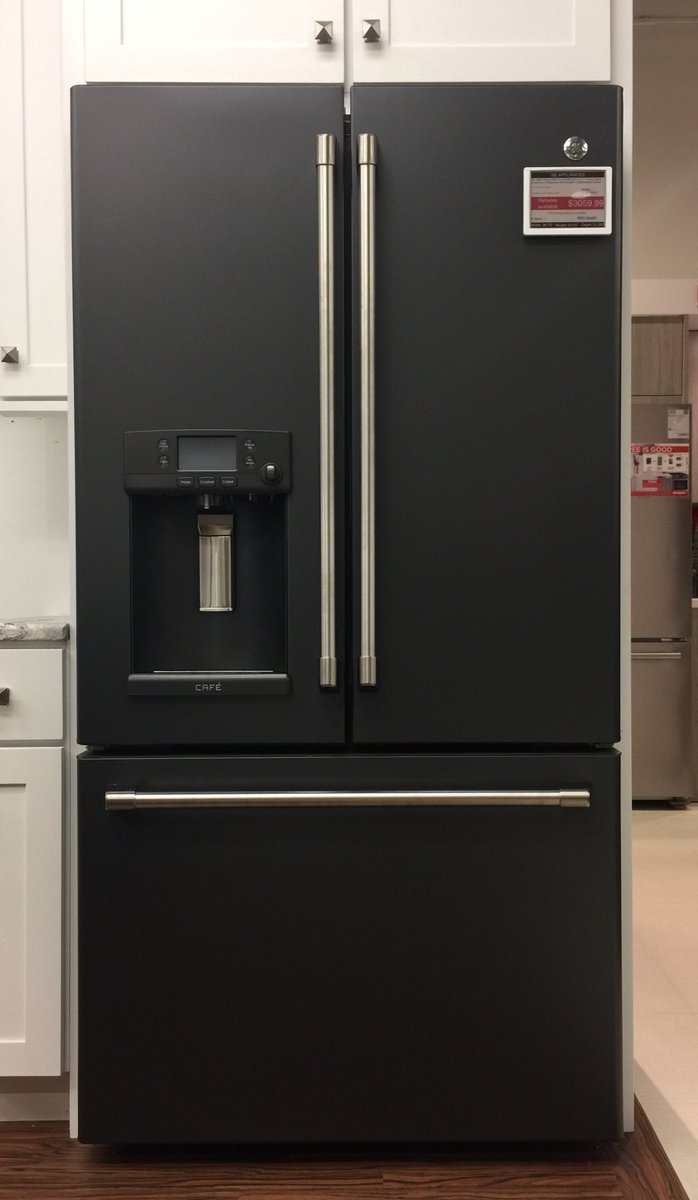 Mrs_Gs's tweet photo. Look at this beauty, just arrived in our showroom. The new #BlackSlate #keurig fridge from @GEAppliancesPR #GECafe https://t.co/CAtVxof6Jv https://t.co/OIktf3itwt