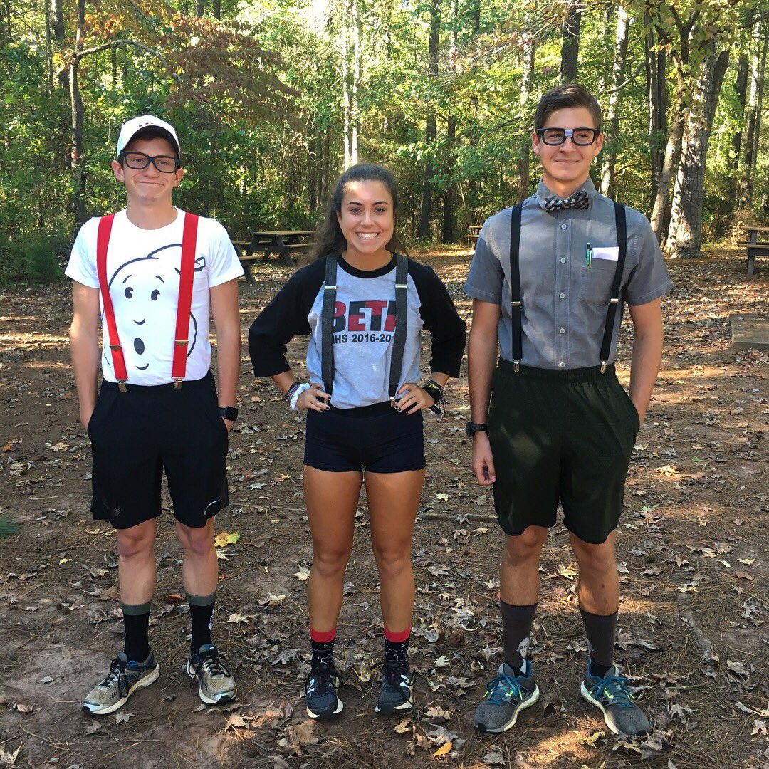HillgroveTFXC's tweet photo. We excel not only on the cross country course but also in the classroom 🤓 #NerdDay #TeamSpiritWeek https://t.co/UoADO8bVu5
