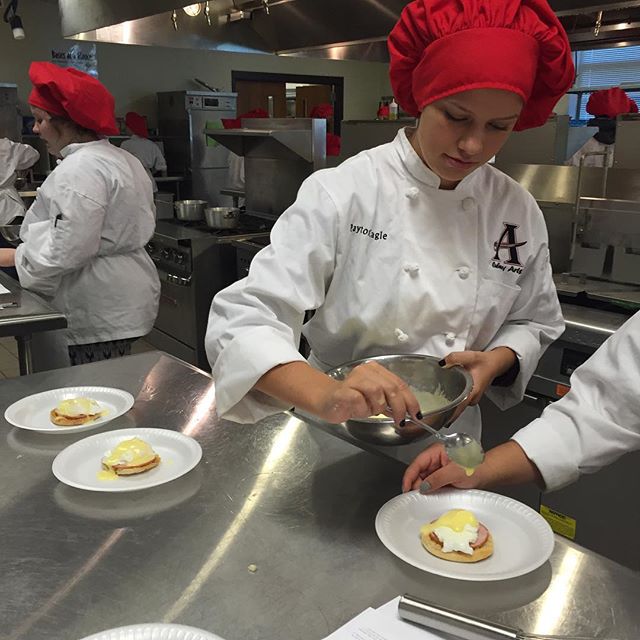 AHSculinary's tweet photo. Finishing the Eggs Benedict with our hollandaise sauce #mothersauces #culinaryI https://t.co/n7Ap0J36W2 https://t.co/JSXnomYhSX