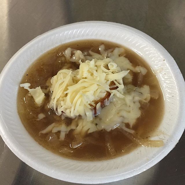 AHSculinary's tweet photo. Ready for its close up...before getting broiled! #culinaryI #frenchonionsoup https://t.co/NVnyVruSIb https://t.co/gYtnyeqhnw