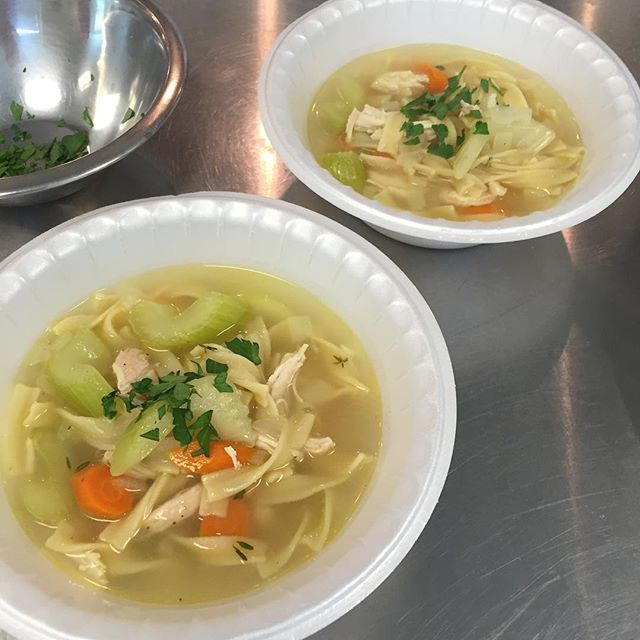 AHSculinary's tweet photo. Looked delicious! #culinaryI #chickennoodlesoup https://t.co/dbpkBgAk71 https://t.co/vCd149Scg6