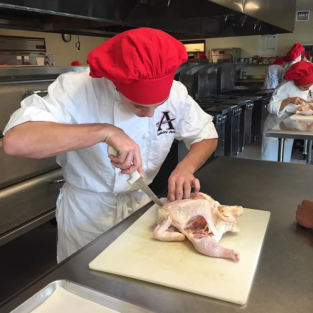 AHSculinary's tweet photo. Breaking down chicken for the semester!! #culinaryI #knifeskills https://t.co/JpXmpxi1fM https://t.co/QS6tQZ25aV