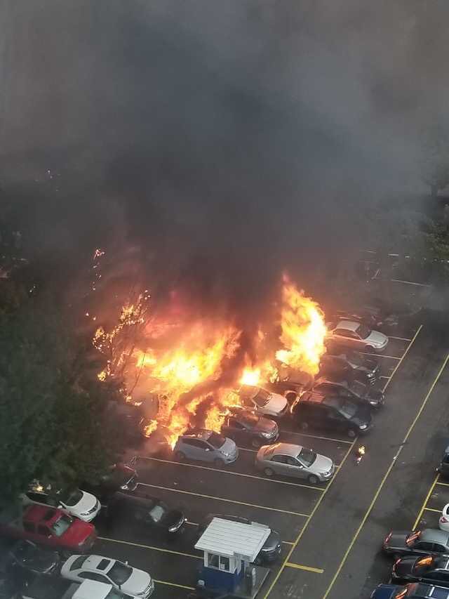 emills0714's tweet photo. Prayers out to the food trucks affected by the fire🙏🏼 #Portland https://t.co/wxfu7unWaw