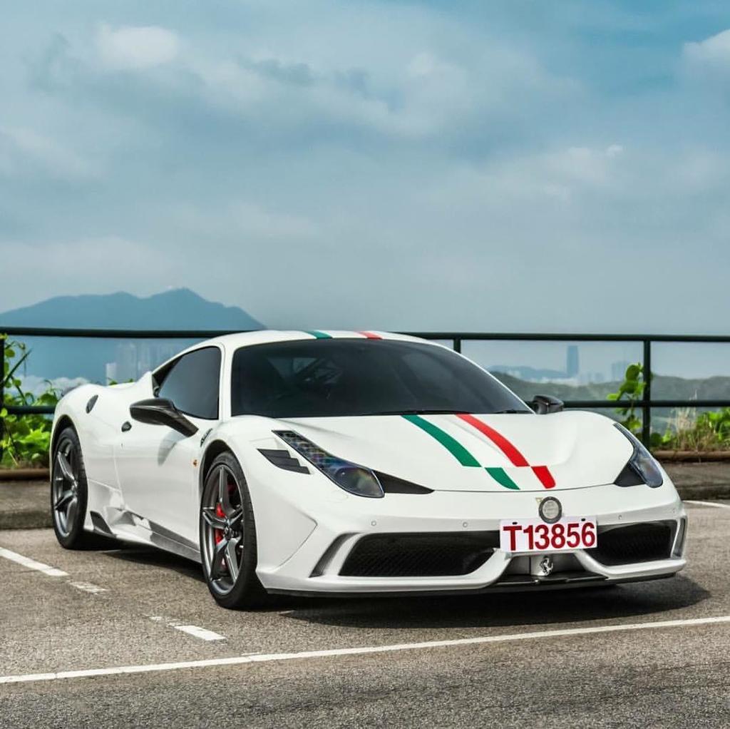 petrolheadstore's tweet photo. Beautiful 458 Speciale
By @xricox 
#petrolheadworld https://t.co/dyFE3StJc4