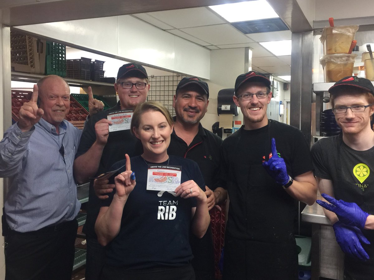 KevoBSU's tweet photo. These 5 TM’s demonstrates such gr8 behaviors, they all deserved ATL’s 1 Degree at a time @ChilisJobs @chris_kolin @alanctaylor1 @CDu_Chilis https://t.co/s8veGzHmoa
