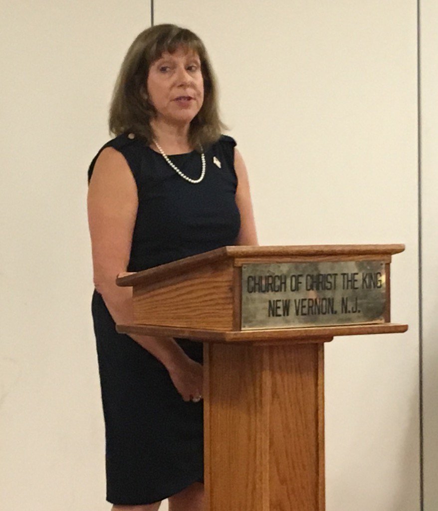 Hardingdems's tweet photo. Rhonda Allen makes her opening statement. #hardingnj #newvernonnj https://t.co/uBDB8zjxCp