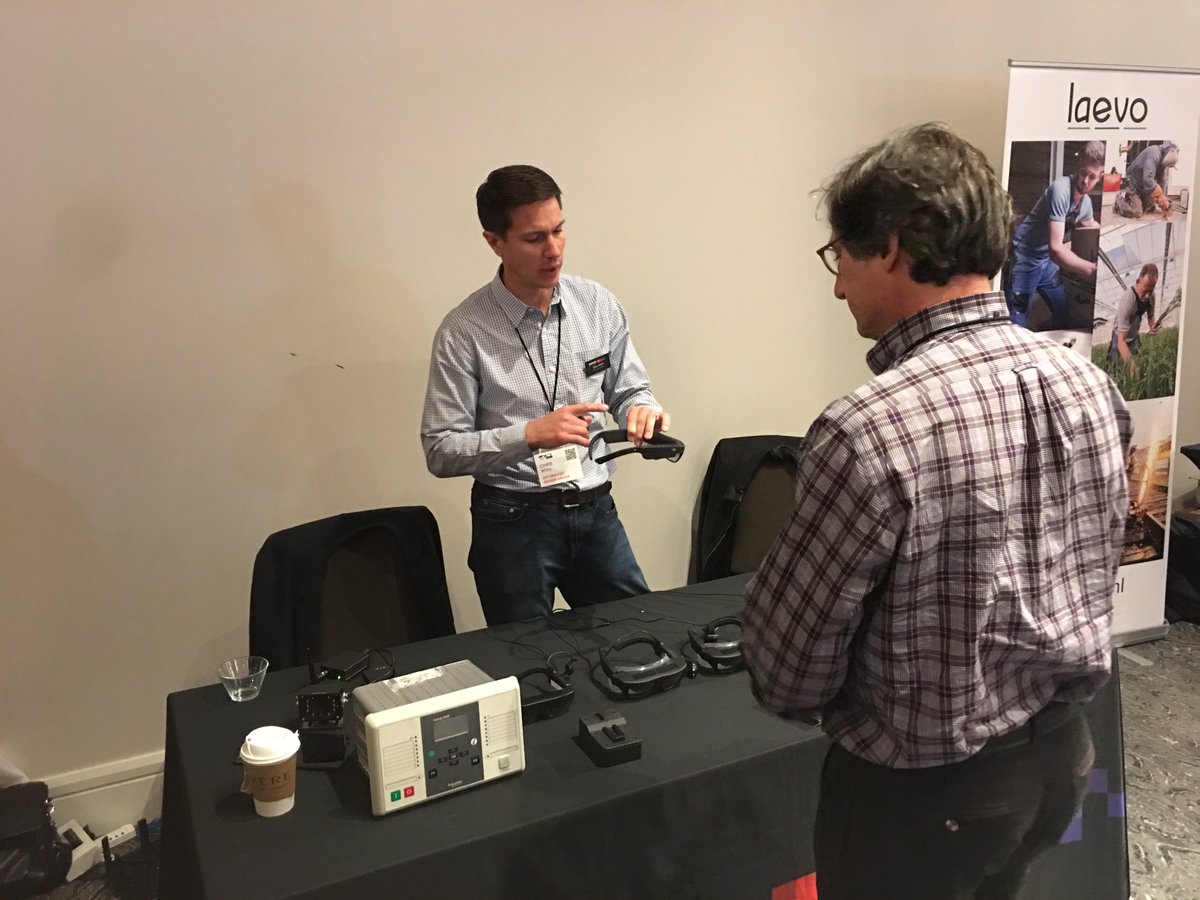 OsterhoutGroup's tweet photo. A few snaps from a successful day at #EWTSFall17 #AR #Smartglasses #changingwork https://t.co/9kQzK5eVRH