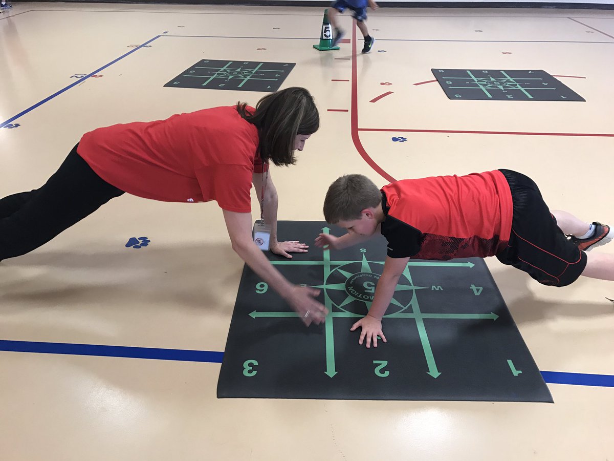 MLBennett2823's tweet photo. @KappyEdwards enjoying some fitness in the gym today during #midwaymoves! #cupswerethereststation #partnerpushups @SVEmisd https://t.co/aG4uUbzynB