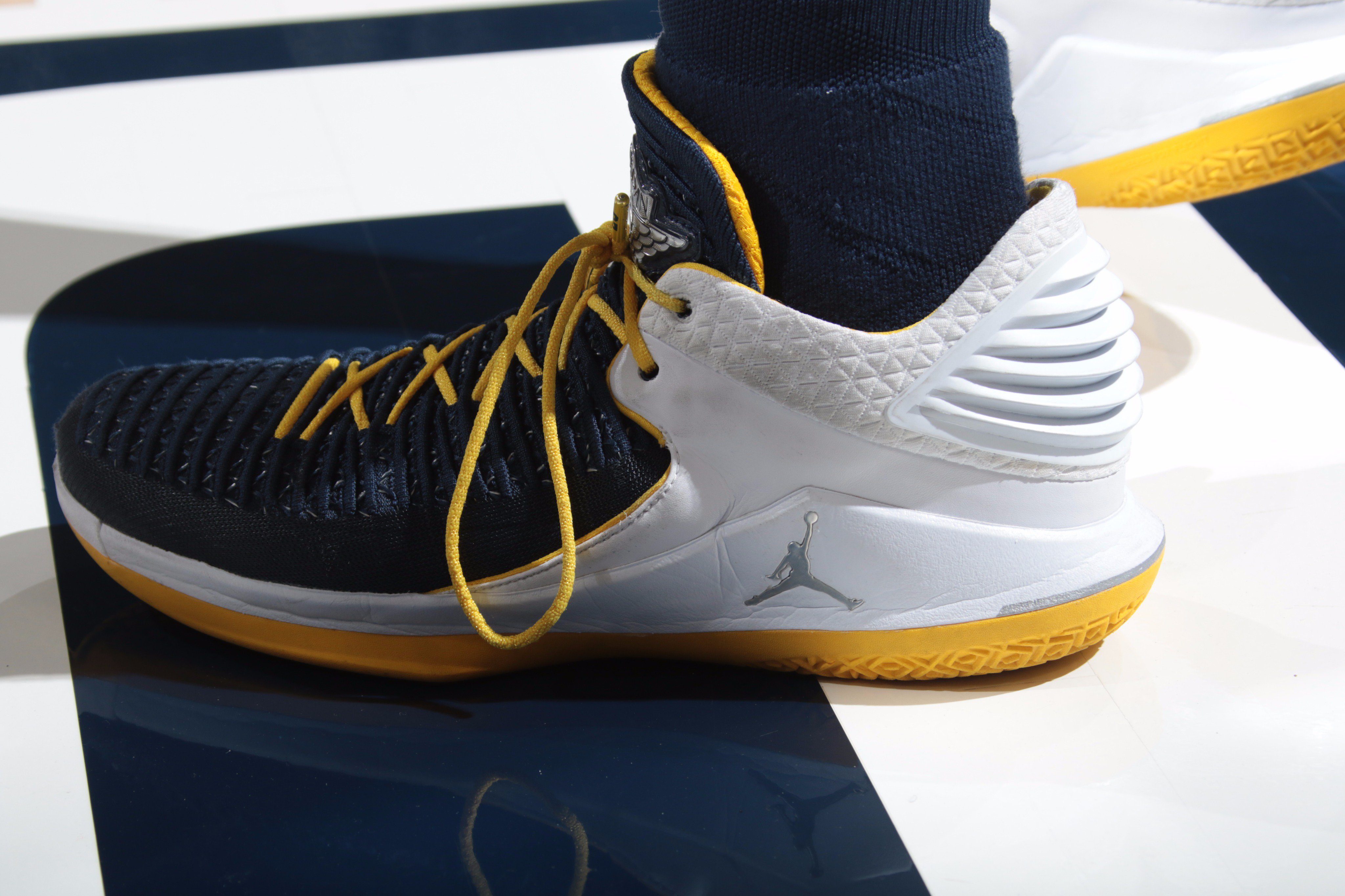 Victor oladipo shoe deal on sale