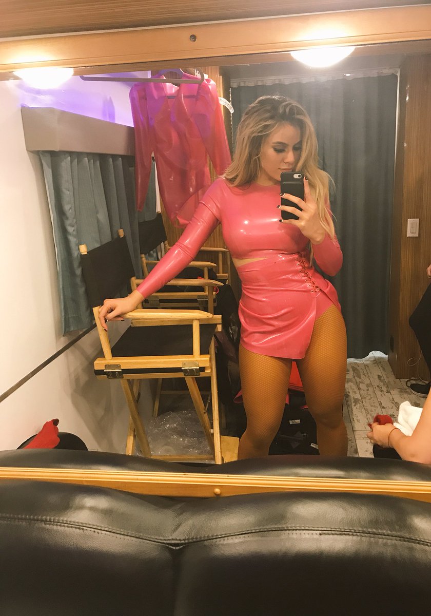 dinahjane's tweet photo. 🎀 #TiDALXBrooklyn https://t.co/iPZk3YNEe8