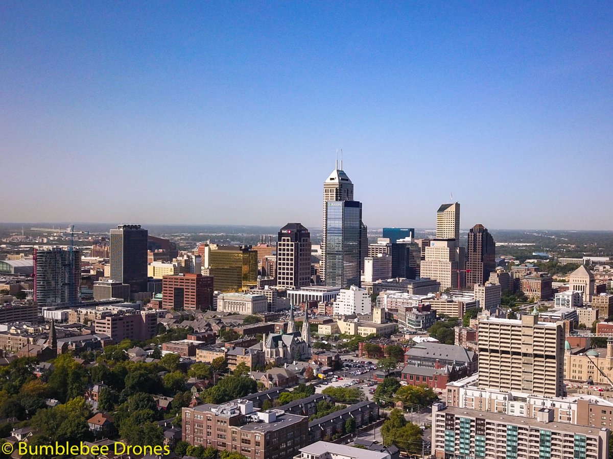 bumblebeedrone1's tweet photo. Great view of downtown Indianapolis! #bumblebeedrones https://t.co/jSQlJ1Eak8