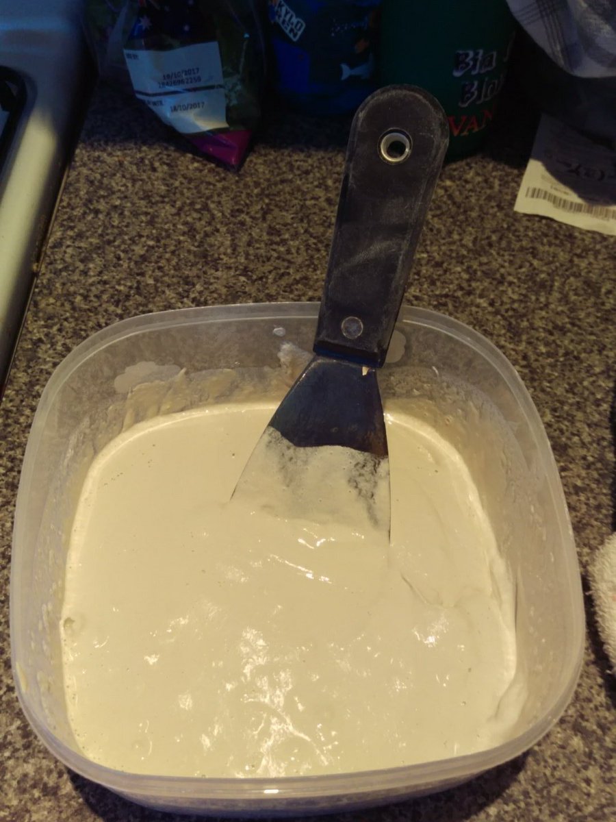 paulconroy101's tweet photo. Mixing plaster... bit like making damper, just add water and stir! #TheHouseThatPaulRenovated https://t.co/X4cabCVy4c