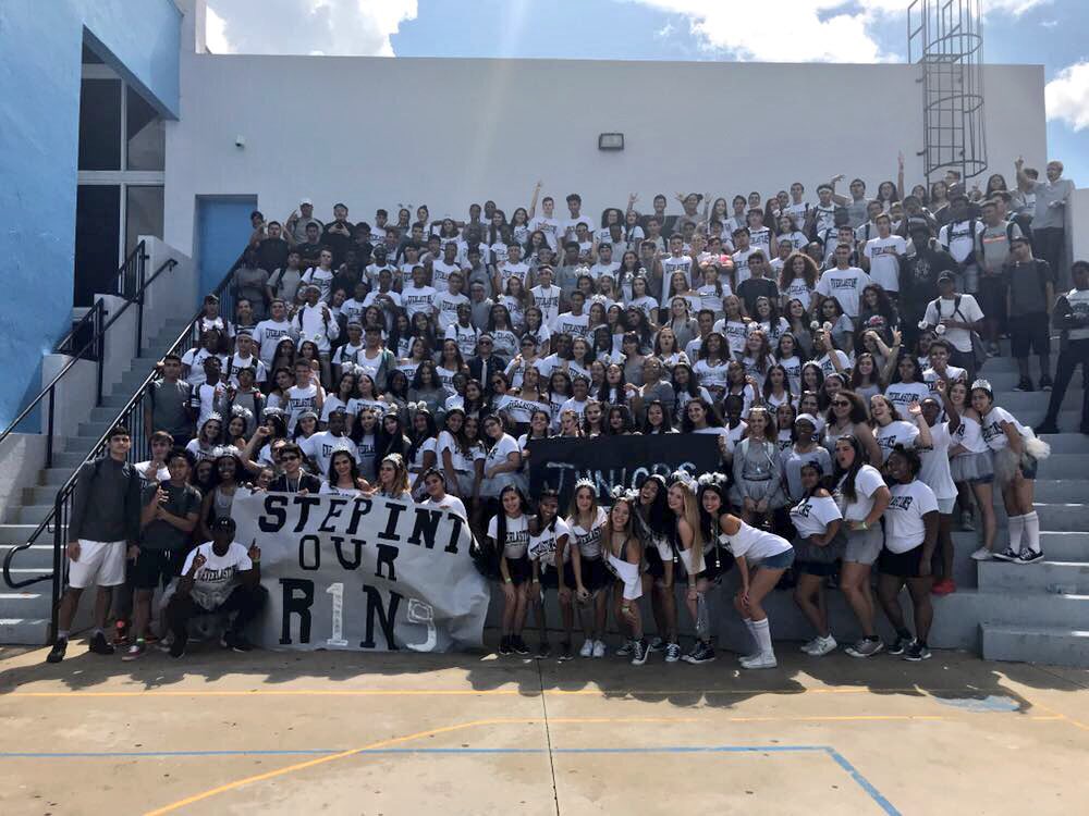 2019SAHS's tweet photo. EVERLAST1N9 #juniors https://t.co/e1ZmSLgCsw