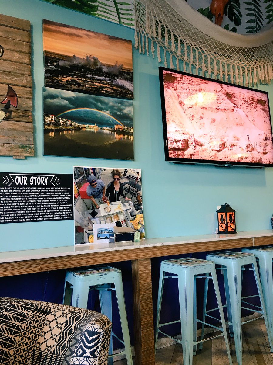 OTHSTV's tweet photo. OT is not ready for this Friday’s episode... it’s a real “treat”😉 Thanks @playabowls for having us!! #SpartanLegacy #GOBOWLSDEEP 🅾️🌴🍍🤙🏻 https://t.co/jnoBi6HwY6