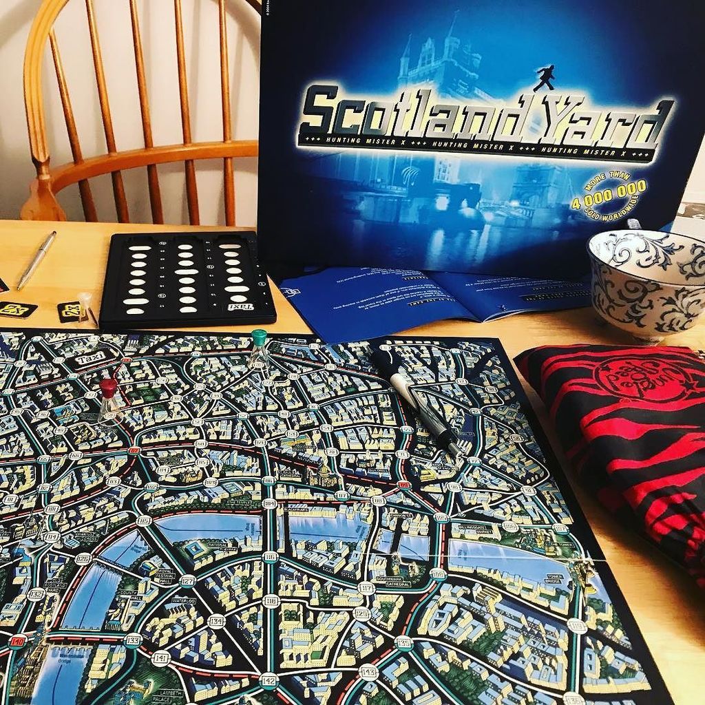 twpiggott's tweet photo. #London nostalgia #ilivedthere #boardgames https://t.co/KPAyuDJWhH https://t.co/aeStMaDKoi