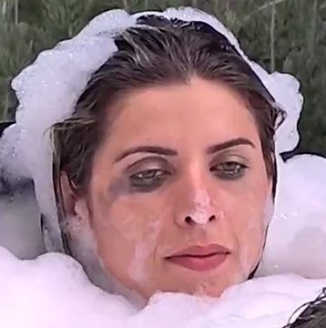 eu assistindo o Marcos pela segunda vez no mesmo ano na minha TV #AFazenda