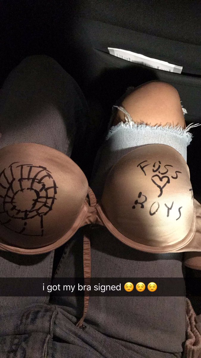 folkbloos's tweet image. a play in three acts