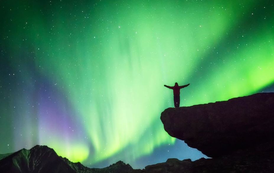 Canada's tweet photo. "You gotta do what you feel is real" – Canadian rock band, The Tragically Hip #WednesdayWisdom #RIPGordDownie 📷nick_fitzhardinge https://t.co/ovDhWCpknY