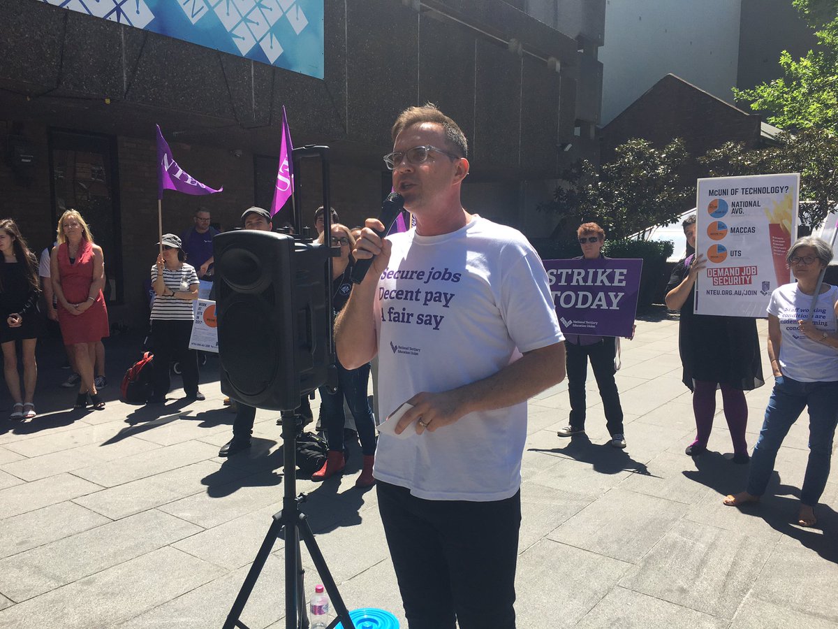 NTEUNSW's tweet photo. To be a social justice uni, UTS needs to take our claims seriously -NTEU UTS Pres Vince Caughley #UTSstrikes #changetherules https://t.co/mJl2ewqEOV