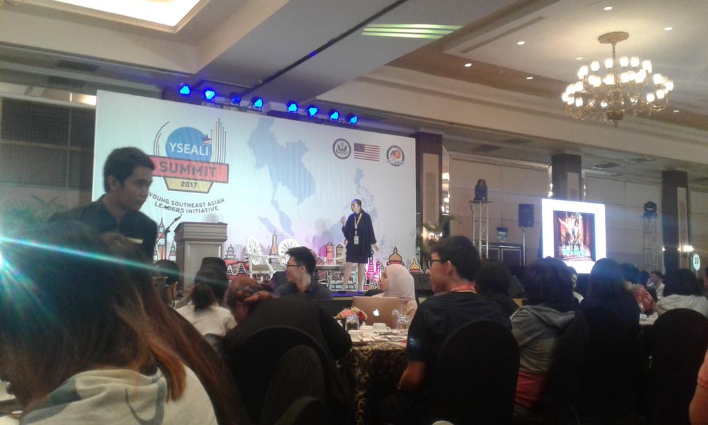 oldorama's tweet photo. Secret of collaboration : co-own the why, co-create the how #YSEALIsummit 2017 #YSEALIsummit #YSEALI https://t.co/HNNCkMEevt