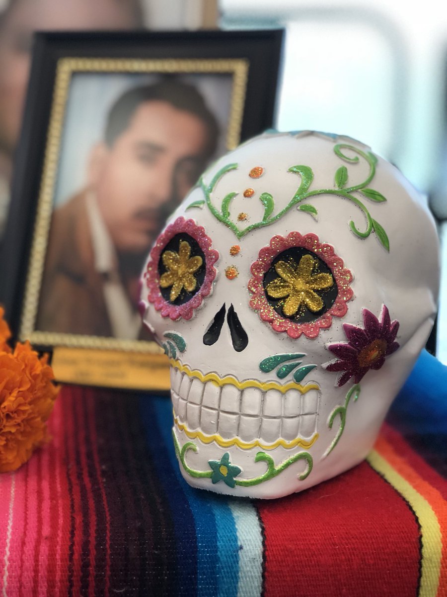 CSUSM_AandL's tweet photo. Just getting started with our exciting Dia De Los Muertos event tonight! #csusm #csusmal #DiaDeLosMuertos https://t.co/BFirISQKyB