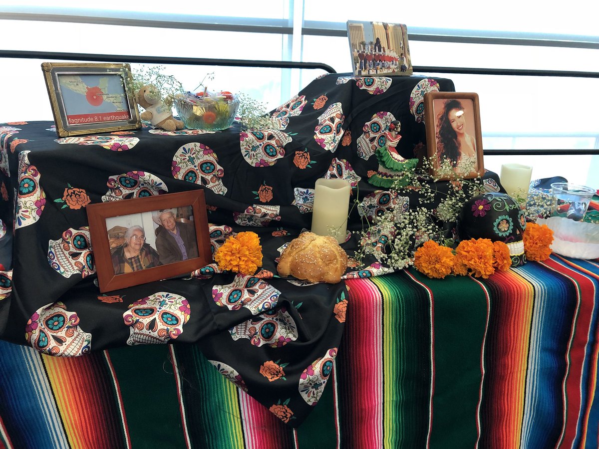 CSUSM_AandL's tweet photo. Just getting started with our exciting Dia De Los Muertos event tonight! #csusm #csusmal #DiaDeLosMuertos https://t.co/BFirISQKyB