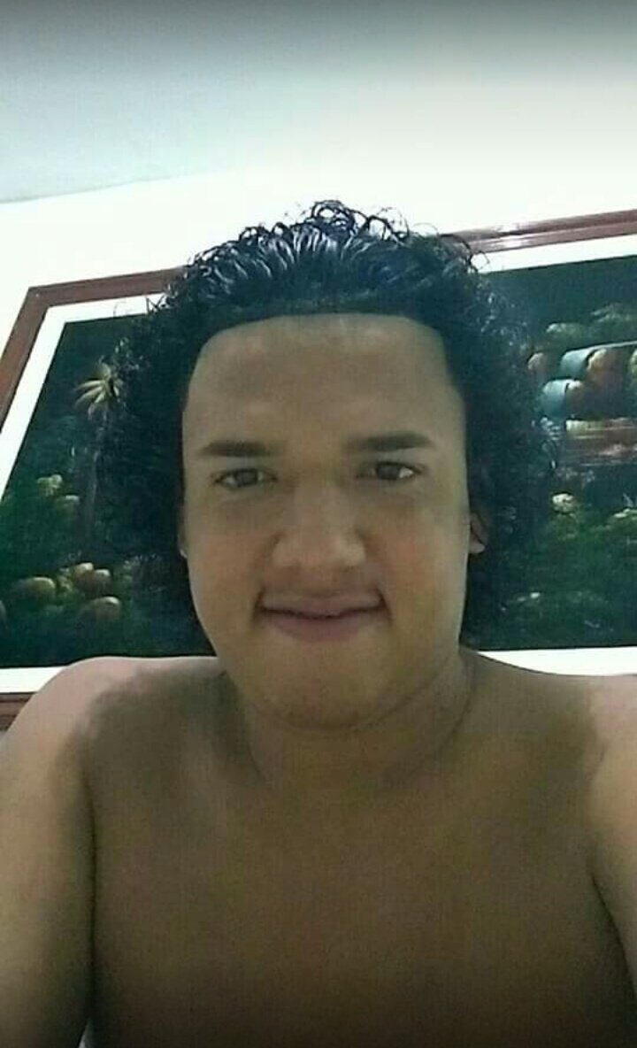 Com a cabeça erguida e mantendo a fé em Deus.😎✌