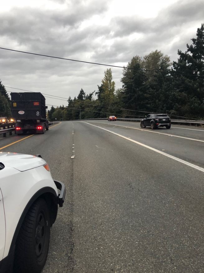 KIRO7Seattle's tweet photo. #TRAFFICALERT @wspd2pio says NB 509 is closed at Cloverdale due to down powerlines. No ETA to reopening. https://t.co/zelUurCh1X