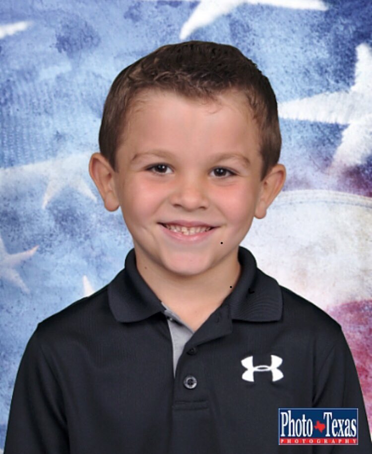 re_xyz_fndn's tweet photo. My handsome 1st grader!
#Logan2017 https://t.co/msAkLFPbtD