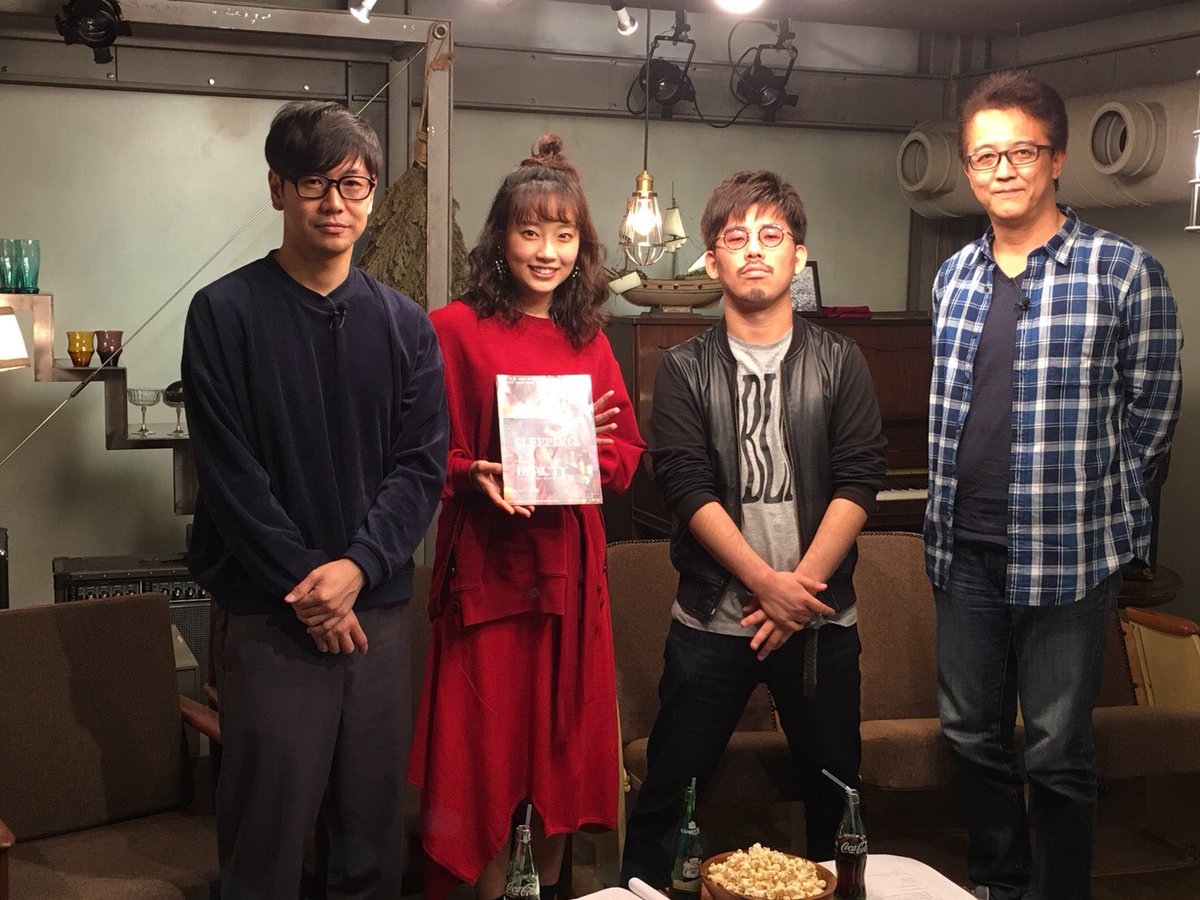 LOSB_Movie's tweet image. 昨晩のニコ動『シネマのミカタ』からより🎥🌟
二宮監督の子供の頃、レゴ専用の部屋があったことが明らかに‼️
楽しい現場でした🎊
#リミスリ #二宮健監督