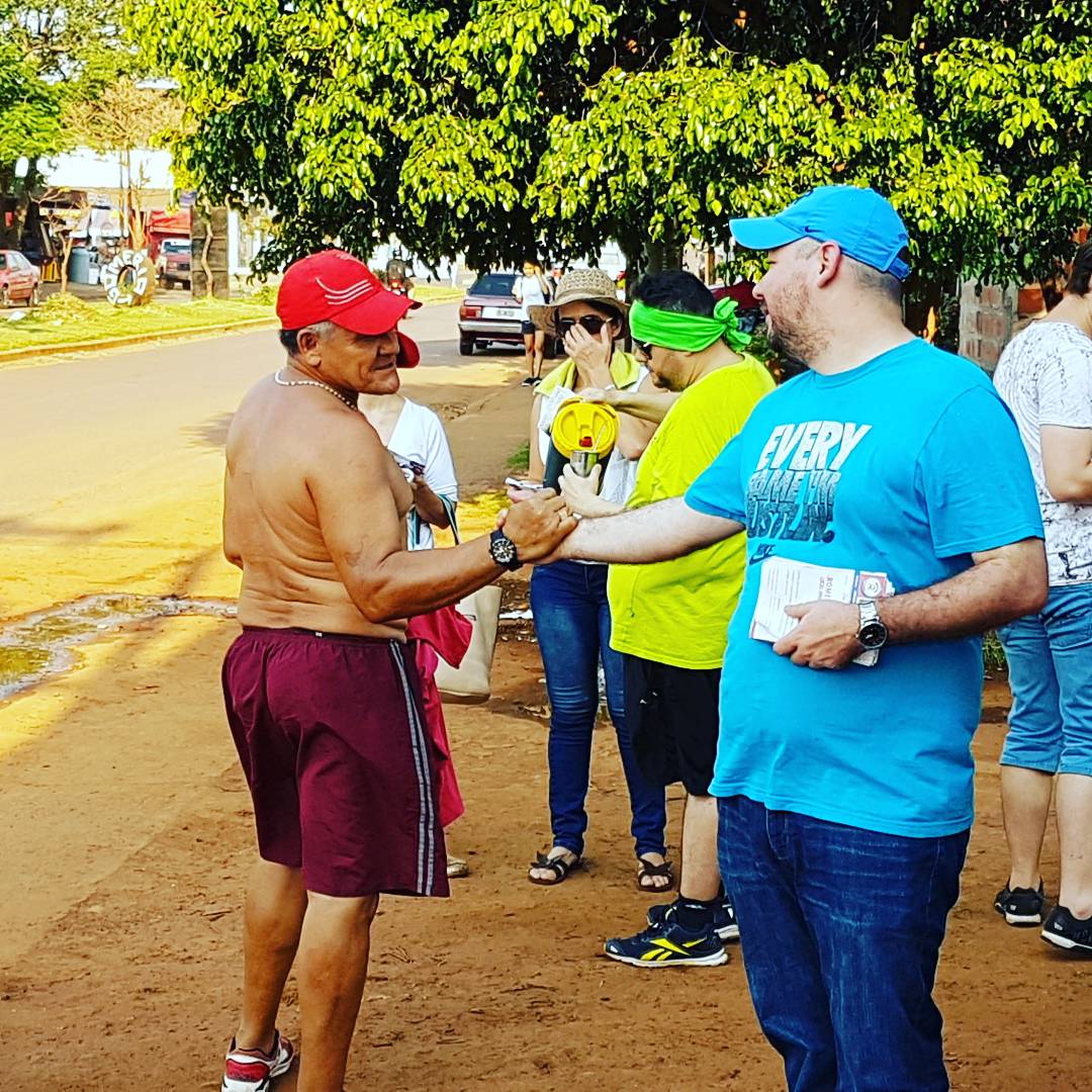 riichardgonzalz's tweet photo. Esta tarde estuvimos por el Circuito 4 de Posadas con @toto_alvarez  Y nuestro candidato @JoaquinCabral86.
#Lista901 
#renovados #Concordia https://t.co/3P8Gs0beMS