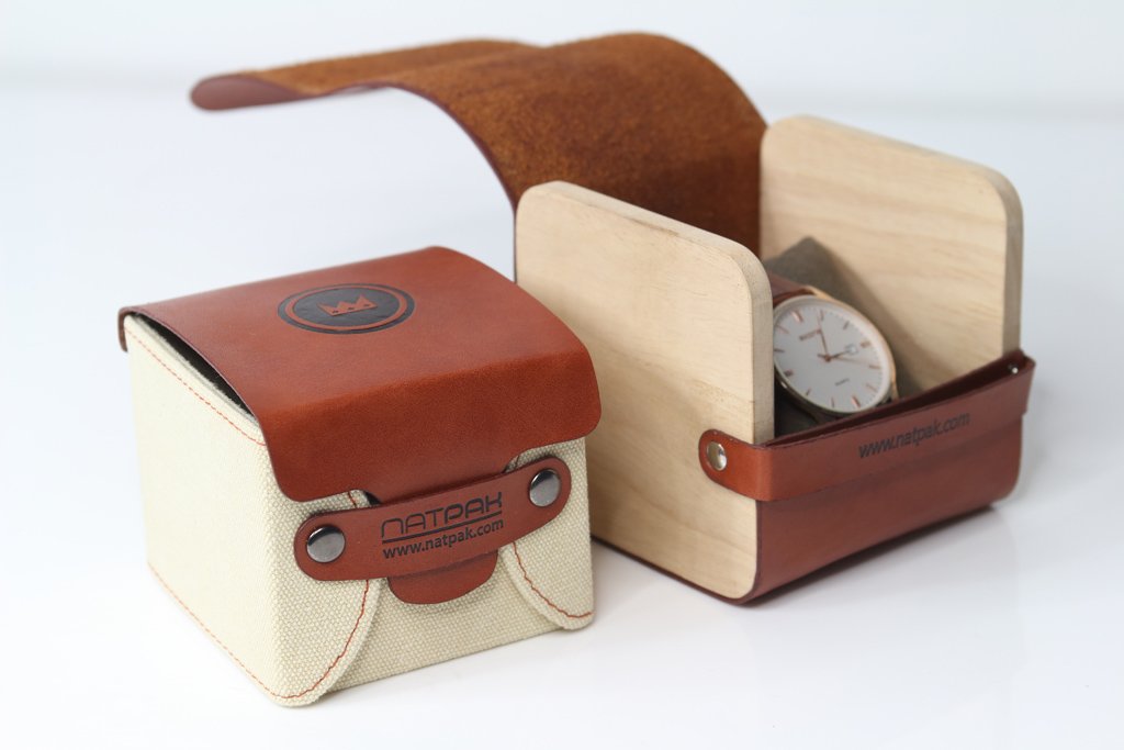 natpakhk's tweet photo. Our wood packaging series. #luxurypackaging #wood #handcraft #gifts #giftsforhim #giftsforher #openboxexperience #watch #luxurywatch https://t.co/gpYs3Mcq2z