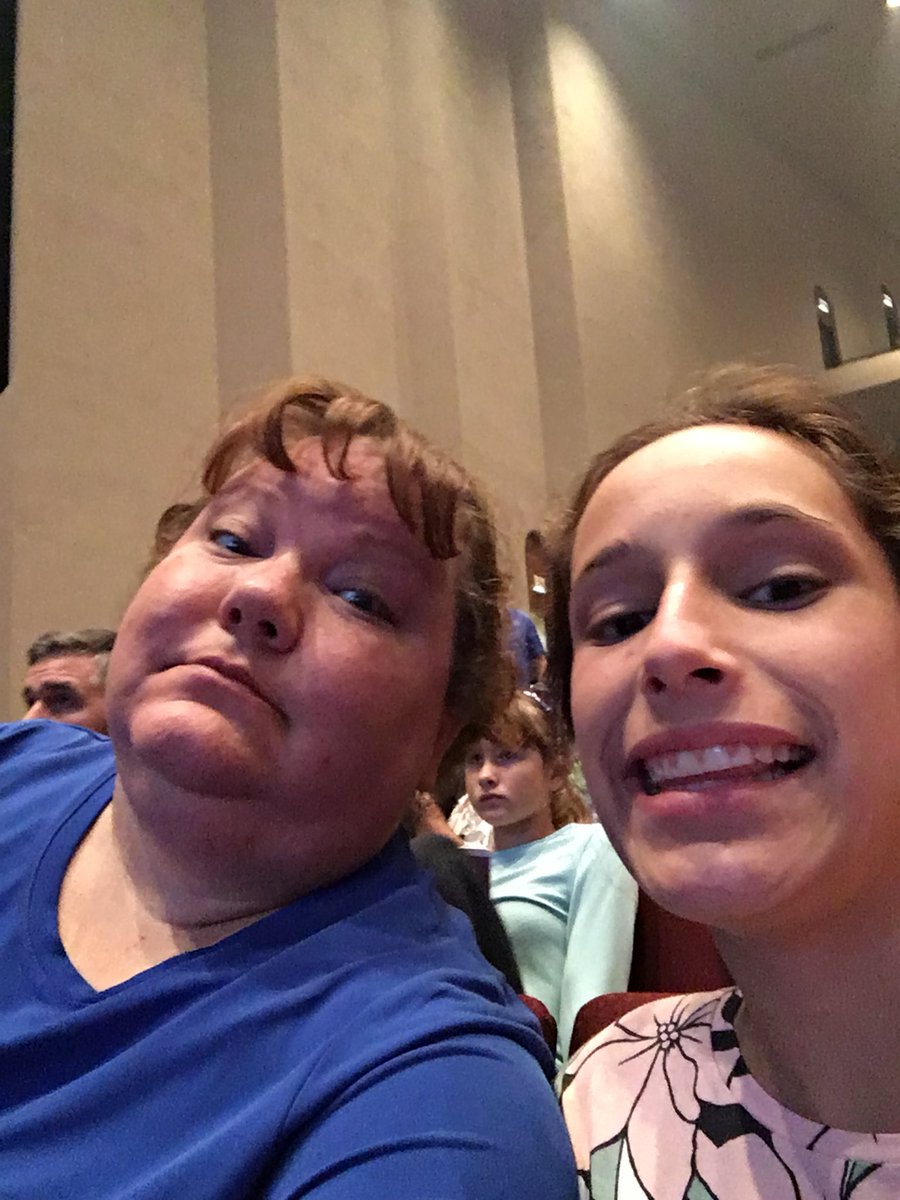 lizbrosius's tweet photo. How are the kittens? #AltonBrownLive https://t.co/0XZ85vYfrm